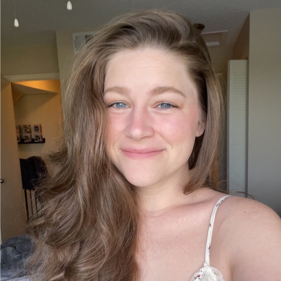 Meet your Posher, Samantha - Picture 1 of 4